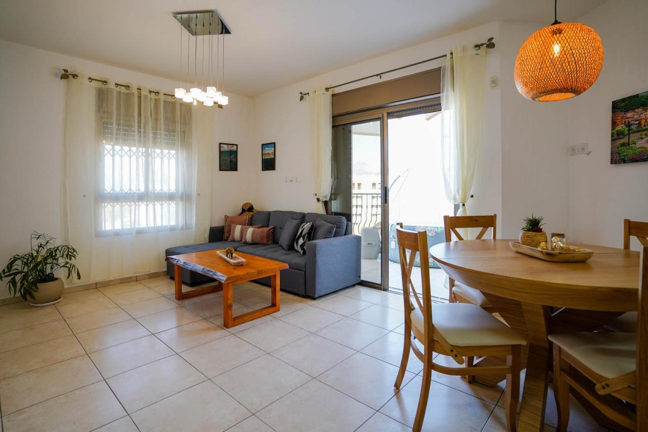 Two Bed Room Apartment 5 Min Walk To The Beach Эйлат Экстерьер фото