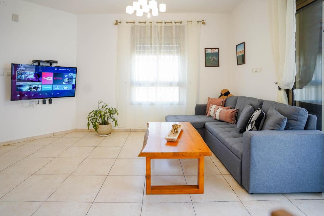 Two Bed Room Apartment 5 Min Walk To The Beach Эйлат Экстерьер фото